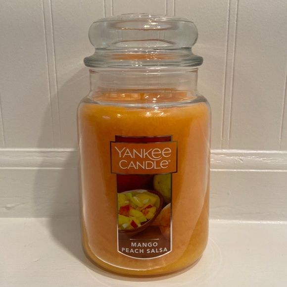 Yankee Candle ‘Mango 🥭 Peach 🍑 Salsa’ candle 🕯
Brand New!
1 wick!